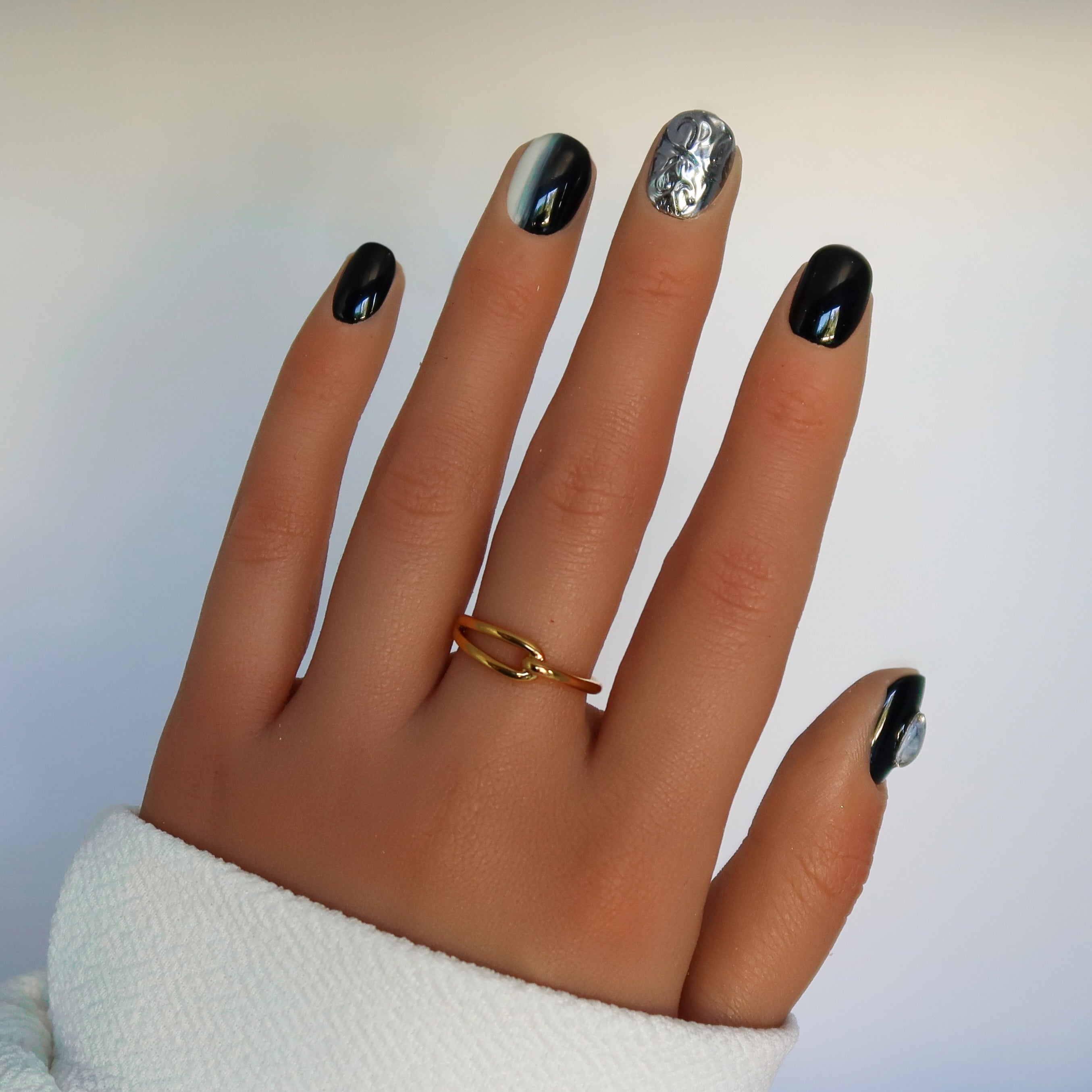 Onyx Allure | Handmade Press On Nails